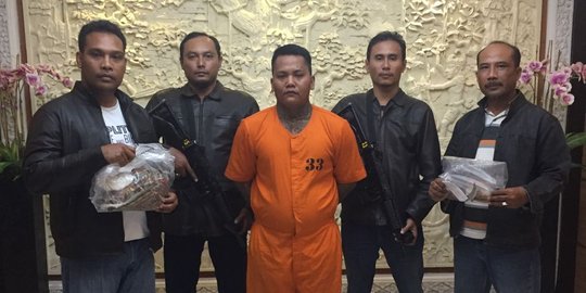 Anggota Intel Polda Bali ditikam pria mabuk tuak