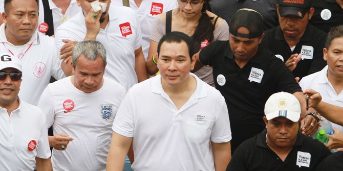 Presiden PKS, Fadli Zon dan Tommy Soeharto jalan santai 