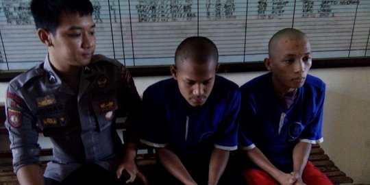 Dua remaja ini curi uang amal masjid Rp 215 ribu untuk makan