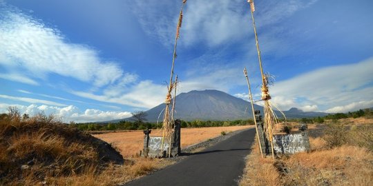 Status awas Gunung Agung, Kantor Kejari Karangasem ikut mengungsi