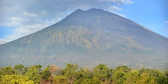 10 Bandara alternatif disiapkan antisipasi saat Gunung Agung erupsi