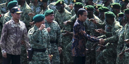 Ini reaksi Jokowi saat Menhan lapor omongan Panglima soal 5.000 senjata ilegal