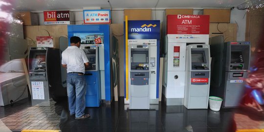 Cara mengambil uang di ATM berbagai bank dan ATM bersama