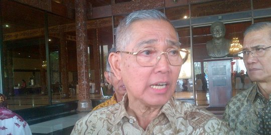 Try Sutrisno minta polemik ucapan Panglima TNI disudahi