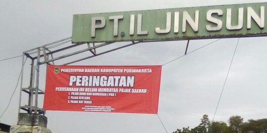 Bapenda Purwakarta pasang spanduk peringatan ke PT IL Jin Sun agar bayar pajak