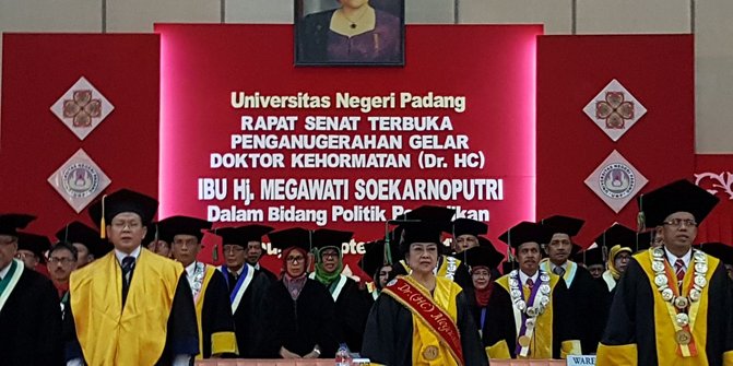 Megawati: Civitas akademika bukan mereka yang duduk di menara gading