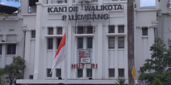 Mantan Wali Kota meninggal, Pemkot Palembang kibarkan 