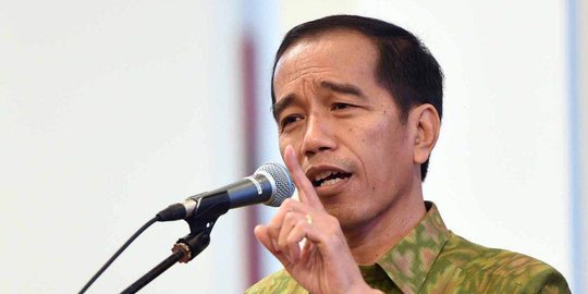 Jokowi: Sekarang beli gorengan di pasar sudah pakai aplikasi smartphone
