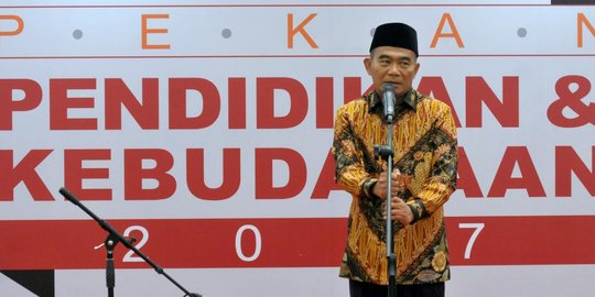 Mendikbud akan tegur sekolah jika murid di bawah 13 tahun nonton G30S/PKI