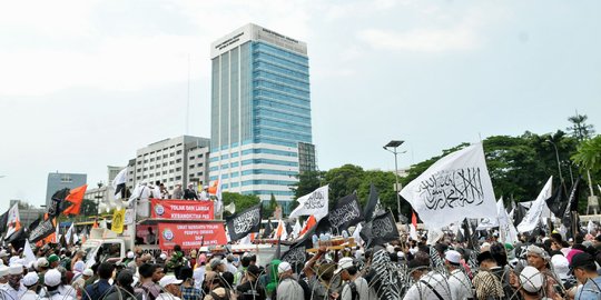 Temui pimpinan DPR, massa 299 sampaikan petisi tolak 