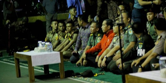 Hadiri nobar film G30S/PKI dengan Warga Bogor, Jokowi 