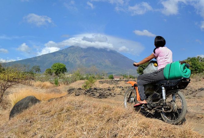 gunung agung status awas