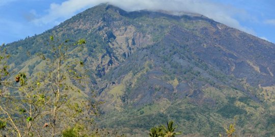 BNPB prediksi hawa panas Gunung Agung capai 600-800 derajat celcius