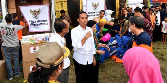 Jokowi gelar 'ngopi sore', hadir Chico Jerico & Julie 