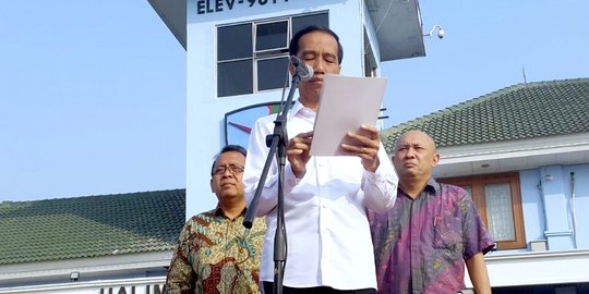 Pesan Jokowi ke pemuda RI: Bangun usaha, meskipun jualan martabak