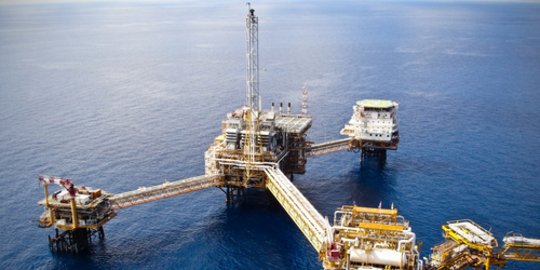 Ingin harga minyak naik, Uni Emirat Arab pangkas produksi 139.000 barel per hari