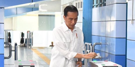 Survei Median: 34,6 Persen publik percaya Jokowi represif dan otoriter