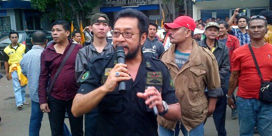 Bikin gaduh, Yorrys Raweyai resmi dicopot dari pengurus DPP Golkar