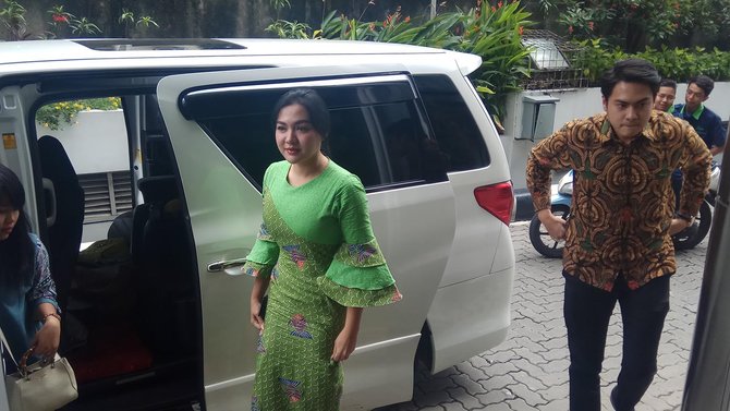 vicky shu penuhi panggilan polisi