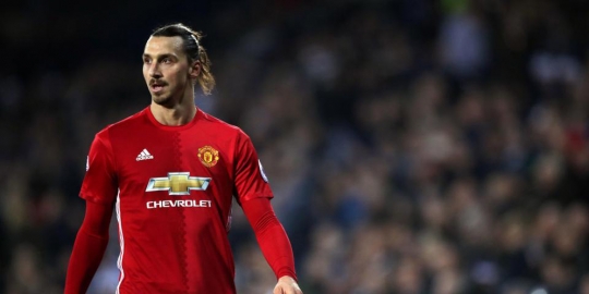 Ibrahimovic sama fenomenalnya seperti Ronaldo  merdeka.com