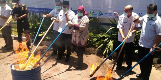 BPOM Surabaya bakar obat kuat & kosmetik ilegal senilai Rp 5 miliar