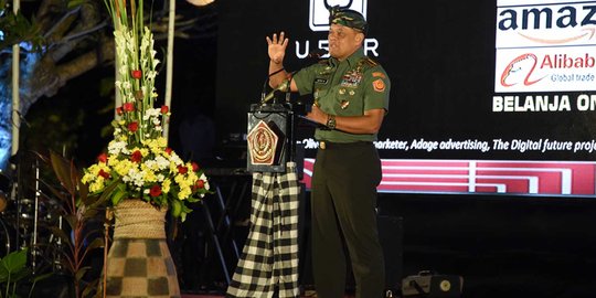 Di hadapan Jokowi, Panglima minta jangan ragukan kesetiaan TNI