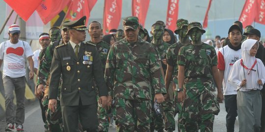 Djarot harap TNI utamakan kepentingan rakyat daripada pribadi