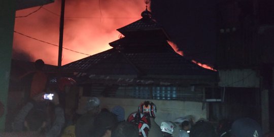 140 Jiwa mengungsi akibat kebakaran di Samarinda