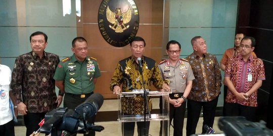 Cegah polemik pengadaan senjata, Wiranto akan buat aturan 