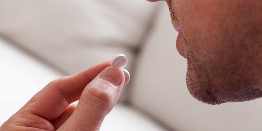 mengonsumsi obat diuretik