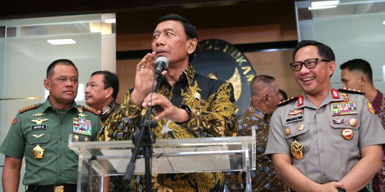 Wiranto sebut regulasi pengadaan senjata sudah tidak sesuai zaman