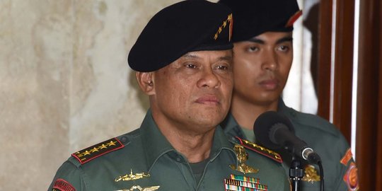 Barisan pendukung Jenderal Gatot saat dituding bermain politik