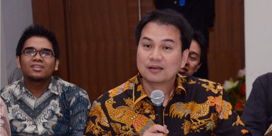 Azis Syamsuddin tak masalah dicopot dari pengurus DPP Golkar