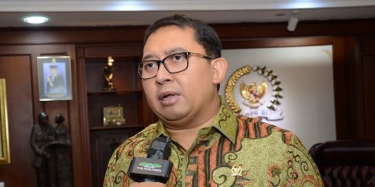 Fadli Zon pesan ke Anies-Sandi: Jangan ada penggusuran, tapi ditata