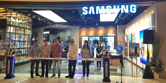 Samsung Experience Store Hadir Di Summarecon Mall Serpong | Merdeka.com