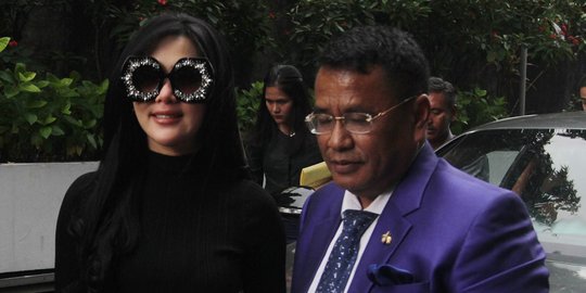 Penjelasan Hotman soal Syahrini bayar harga reguler dapat VVIP dari First Travel