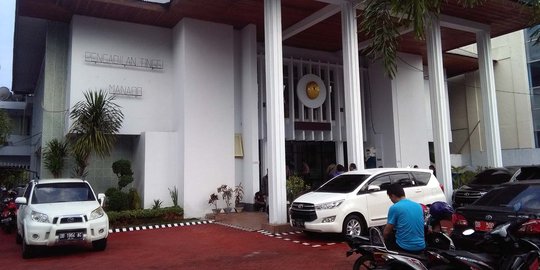 Dugaan suap hakim Pengadilan Tinggi Sulut, KPK geledah tiga tempat