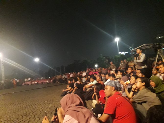 warga saksikan peresmian