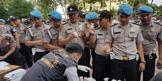 270 Personel Propam dan Reserse Narkoba Polda Sumut jalani tes urine