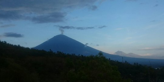 Diserbu pasien pengungsi Gunung Agung, RSUD Klungkung tambah tenaga medis