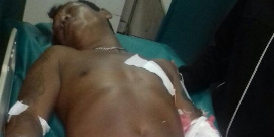 Diduga karena rebutan lahan, tangan pria ini putus disabet kelewang