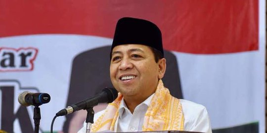 Lempar senyum, Setya Novanto sebut kesehatannya membaik