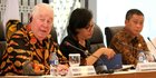Mengupas untung rugi kepemilikan 51 persen saham divestasi Freeport