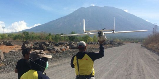 Tabrak jembatan, drone canggih gagal ambil gambar kawah 