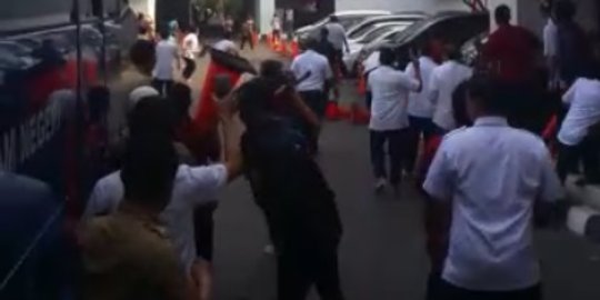 Polisi tahan 11 tersangka penyerangan kantor Kemendagri 