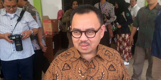 Tim Sinkronisasi Anies-Sandi sebut program 100 hari cuma mitos