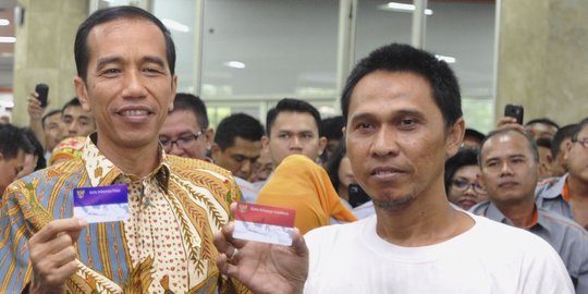 Bujuk rayu Jokowi hingga pejabat BI ajak masyarakat bayar pakai e-money