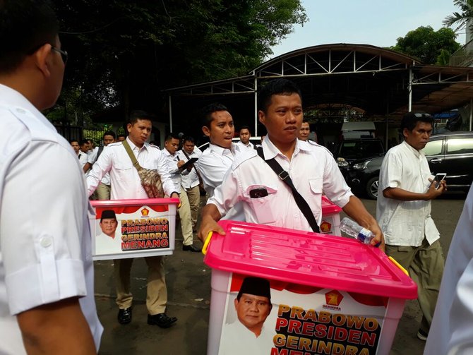 prabowo daftar partainya di kpu