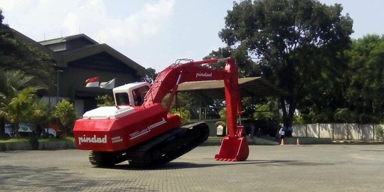 Tertimbun tanah longsor selama setengah jam, pengawas proyek di Sumbar tewas