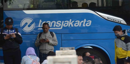 Transjakarta tujuan Balai Kota DKI digratiskan sambut pesta rakyat gubernur baru